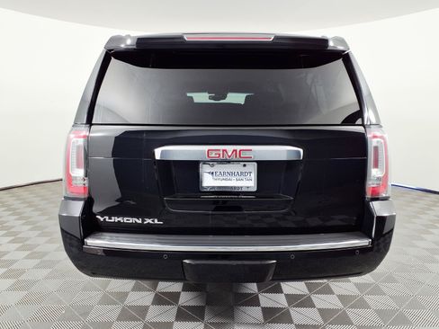 Used 2017 GMC Yukon XL Denali AWD/4WD image 5