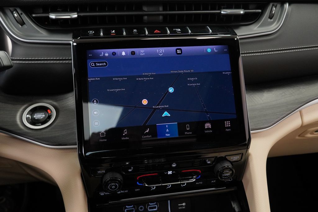 Certified 2025 Jeep Grand Cherokee Limited AWD/4WD image 24