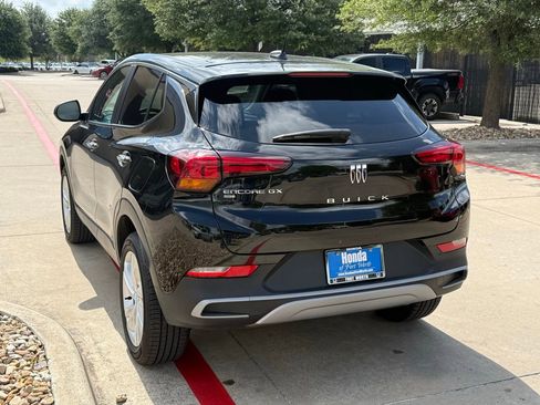 Used 2025 Buick Encore GX Preferred AWD/4WD image 3