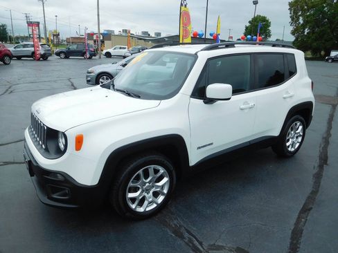 Used 2018 Jeep Renegade Latitude FWD image 6