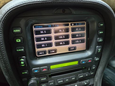 Used 2005 Jaguar S-TYPE R image 79