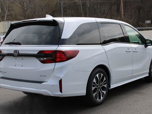 New 2026 Honda Odyssey Elite image 8
