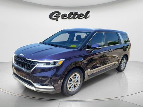 Used 2024 Kia Carnival LX FWD image 1
