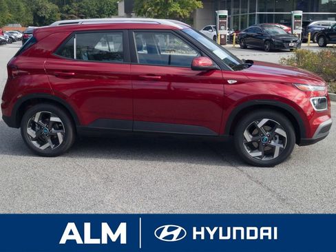 New 2025 Hyundai Venue Limited FWD image 5