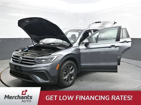 Used 2023 Volkswagen Tiguan SE AWD/4WD image 44