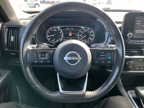 Used 2023 Nissan Pathfinder SV AWD/4WD image 6