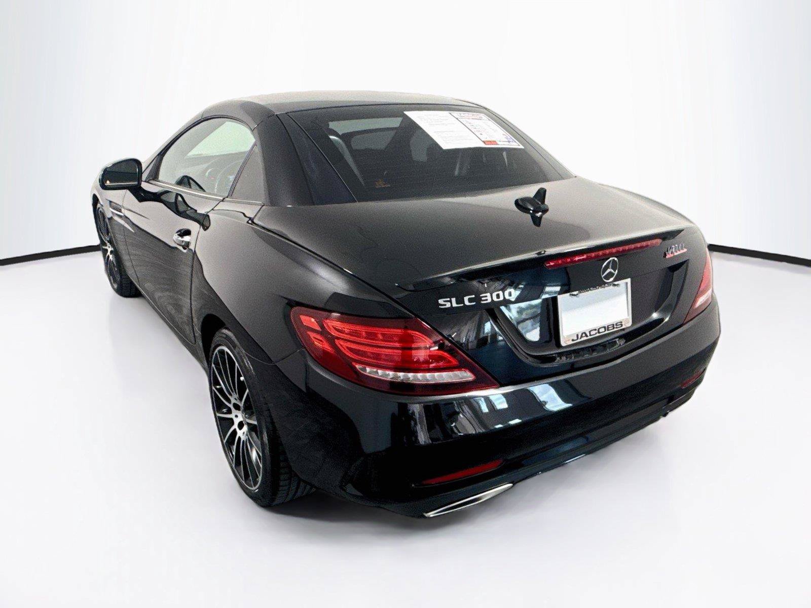 Used 2019 Mercedes-Benz SLC 300 image 3