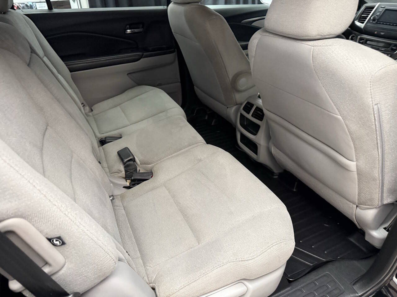 Used 2017 Honda Pilot LX image 22