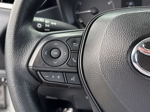 Used 2025 Toyota Corolla LE FWD image 24