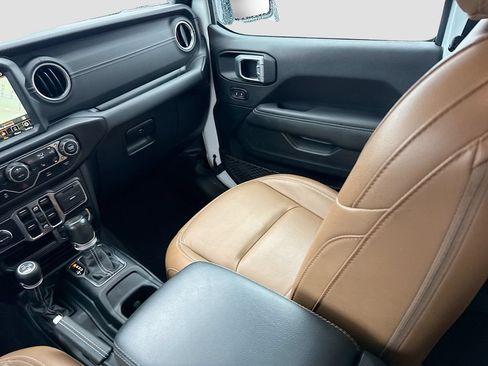 Used 2023 Jeep Wrangler Unlimited Sahara w/ Cold Weather Group AWD/4WD image 25