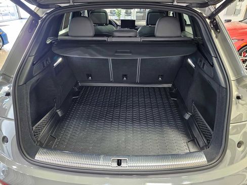 Used 2022 Audi SQ5 Premium Plus w/ Premium Plus Package image 16