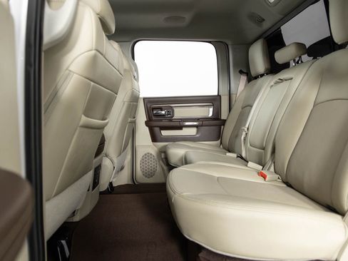 Used 2015 RAM 1500 Laramie w/ Convenience Group image 18