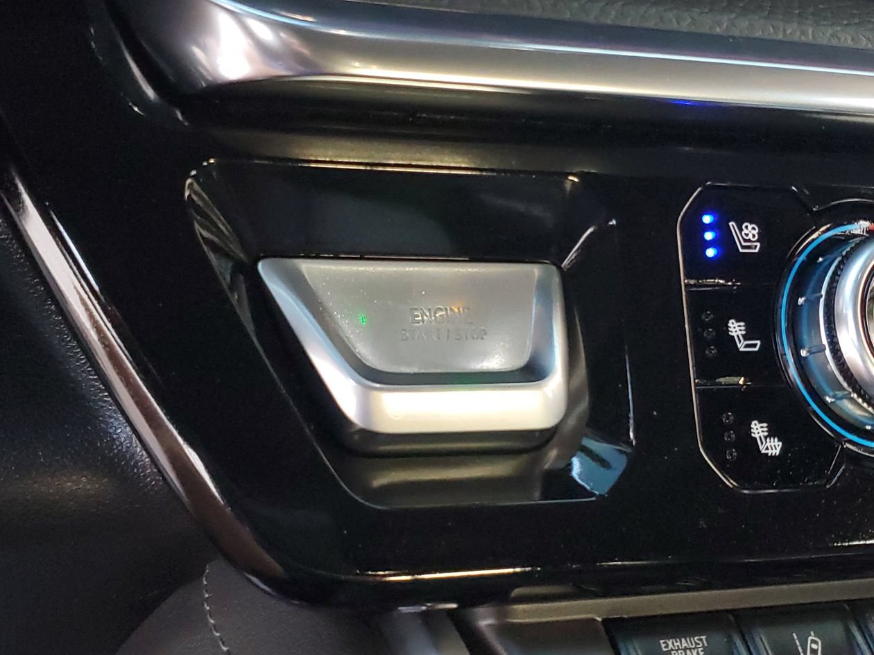 Used 2025 GMC Sierra 2500 Denali w/ Denali Reserve Package AWD/4WD image 25