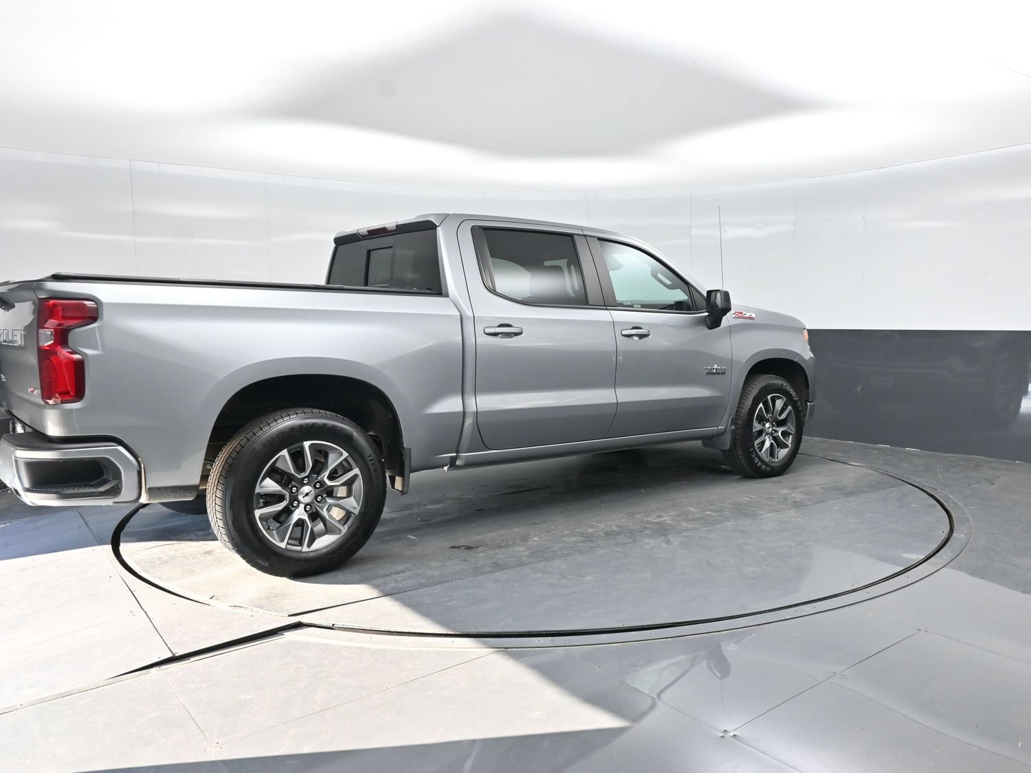 Used 2023 Chevrolet Silverado 1500 RST AWD/4WD image 11