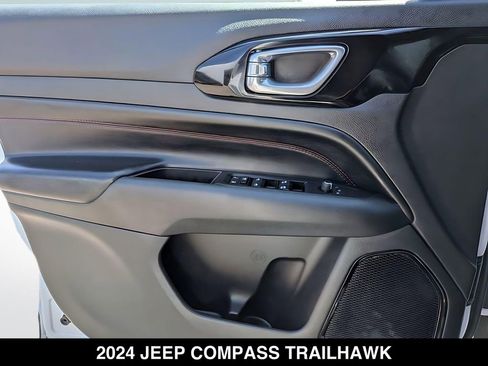 Certified 2024 Jeep Compass Trailhawk AWD/4WD image 24