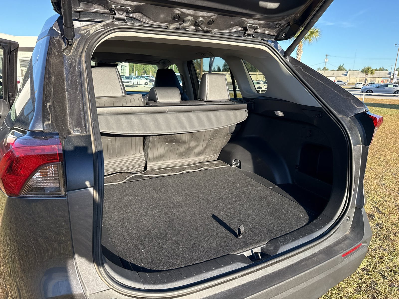 Used 2025 Toyota RAV4 XLE Premium w/ Weather Package FWD image 24