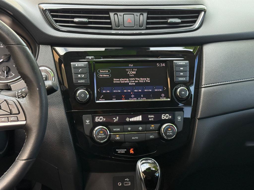 Used 2019 Nissan Rogue SV FWD image 11