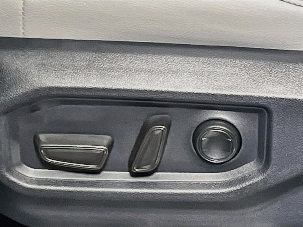 New 2026 Toyota Tundra Limited AWD/4WD image 11