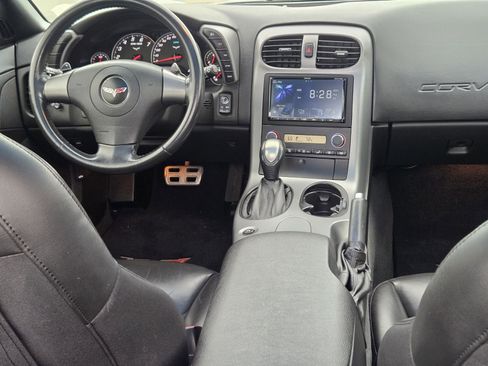 Used 2006 Chevrolet Corvette Coupe image 27