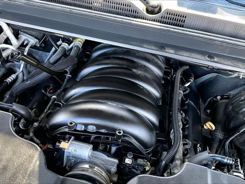 Used 2019 Chevrolet Tahoe LT w/ RST Edition AWD/4WD image 33