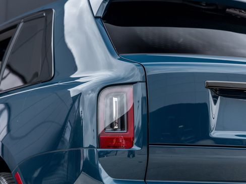 New 2026 Rolls-Royce Cullinan Black Badge image 13