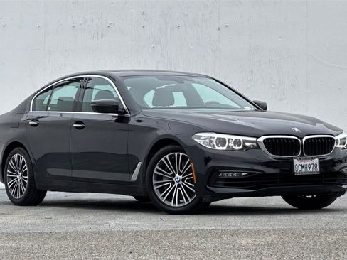 Used 2018 BMW 540i image 2