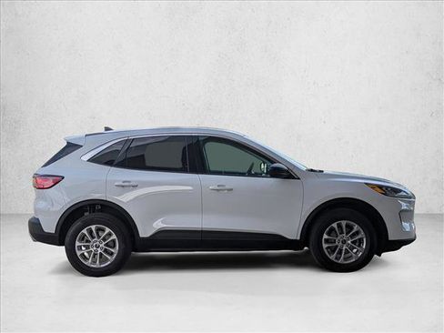 Used 2022 Ford Escape SE w/ Convenience Package AWD/4WD image 4