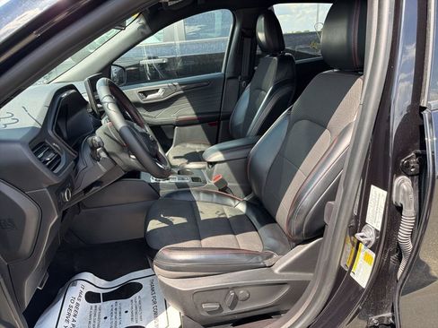 Certified 2023 Ford Escape ST-Line w/ Tech Pack #1 FWD image 7