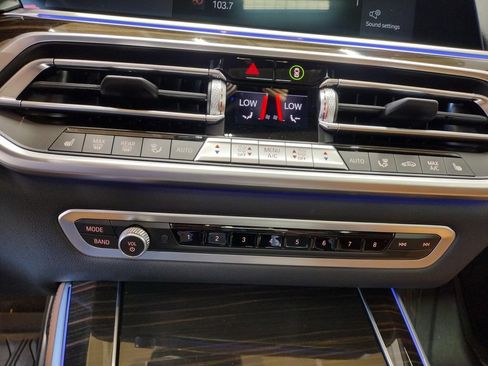 Used 2023 BMW X5 xDrive40i w/ M Sport Package AWD/4WD image 33