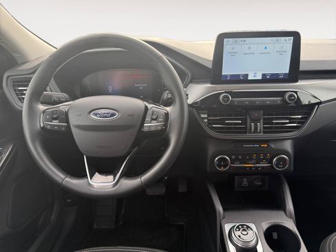 Used 2025 Ford Escape Active AWD/4WD image 13
