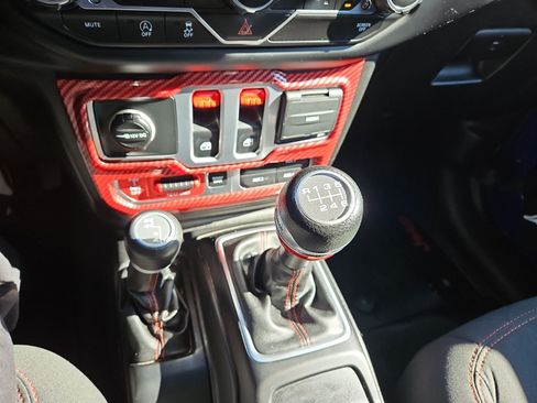 Used 2019 Jeep Wrangler Rubicon AWD/4WD image 26