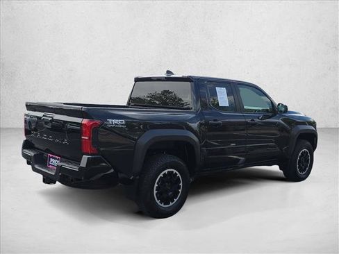 Used 2024 Toyota Tacoma TRD Off-Road AWD/4WD image 5