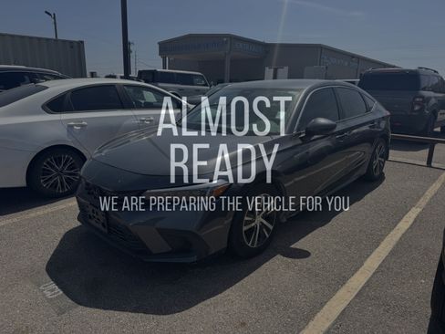 Used 2024 Honda Civic LX image 2