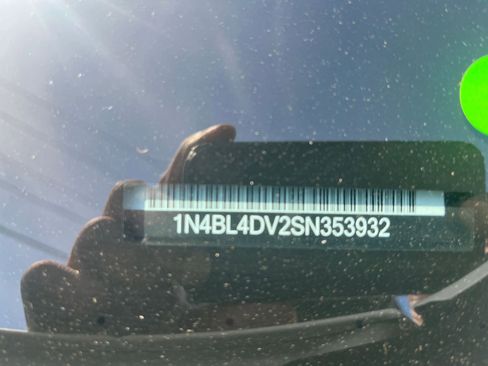 Used 2025 Nissan Altima 2.5 SV FWD image 30