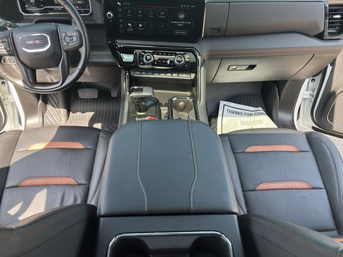 Used 2023 GMC Sierra 1500 AT4 w/ AT4 Premium Package AWD/4WD image 22