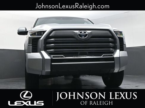 Used 2024 Toyota Tundra Limited AWD/4WD image 16