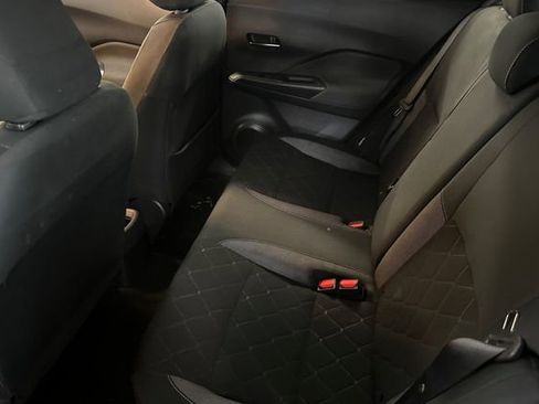 Used 2020 Nissan Kicks SV image 14