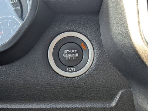 Certified 2025 RAM 1500 Laramie AWD/4WD image 29