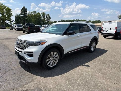 Used 2020 Ford Explorer Limited w/ Class III Trailer Tow Package AWD/4WD image 4