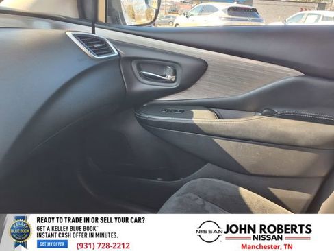 Used 2016 Nissan Murano S image 8