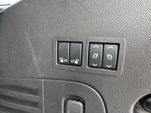 Used 2017 Chevrolet Tahoe LT image 22