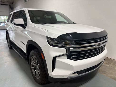 Used 2024 Chevrolet Suburban LT w/ LT Signature Package AWD/4WD image 6