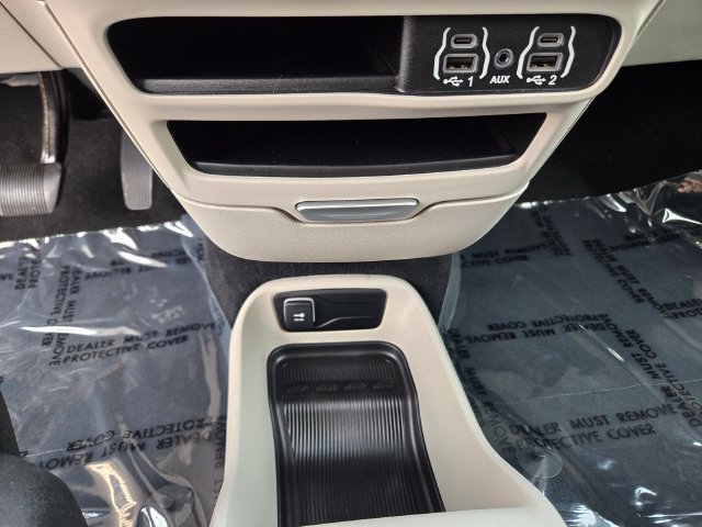 Used 2024 Chrysler Voyager LX FWD image 16