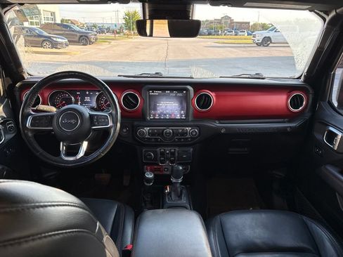 Used 2019 Jeep Wrangler Unlimited Rubicon AWD/4WD image 17