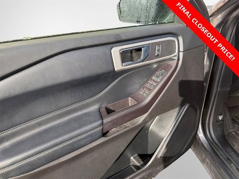 Used 2020 Ford Explorer XLT w/ Equipment Group 202A image 14