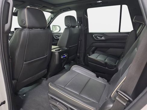 Used 2022 GMC Yukon SLT w/ SLT Premium Package AWD/4WD image 12