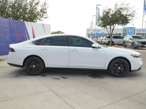 Used 2026 Honda Accord LX image 8