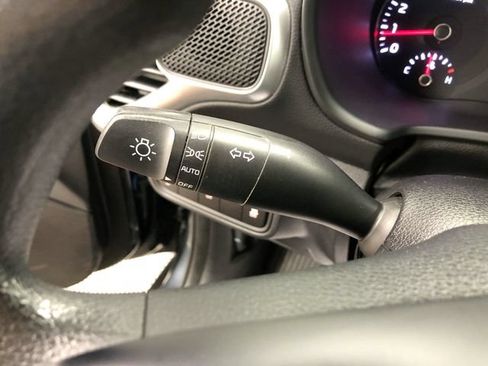 Used 2020 Kia Soul LX FWD image 28