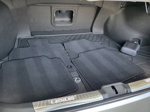 Certified 2025 Lexus ES 350 w/ Premium Package FWD image 13