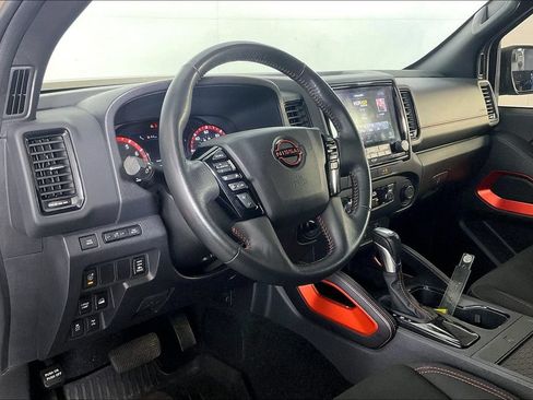 Used 2023 Nissan Frontier PRO-4X w/ Pro Convenience Package AWD/4WD image 16
